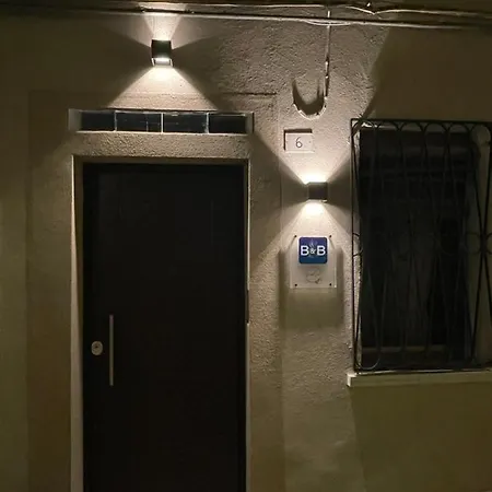 Vicolosei 3* 科马基奥